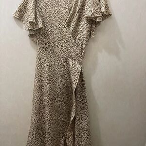 Elegant Leopard Print Wrap Dress